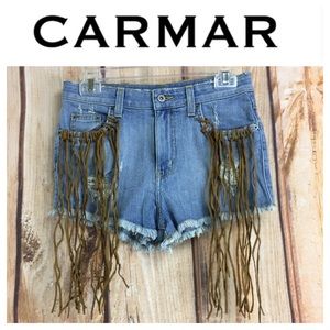 💸Carmar High Rise fringe accented denim short